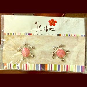 NWT Juno Shoe Girl. Pink and silver baby turtles.